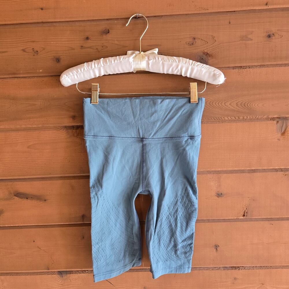 Lululemon Reveal Short Digital Rain Tidewater Teal 4 Athleisure Mesh Bike Yoga - Picture 2 of 7